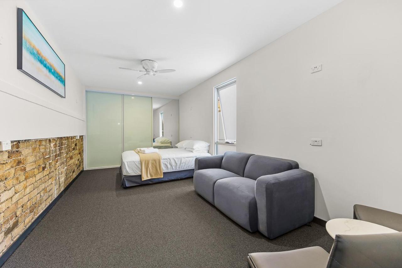 London Plane Backpackers Hostel Sydney Exterior photo