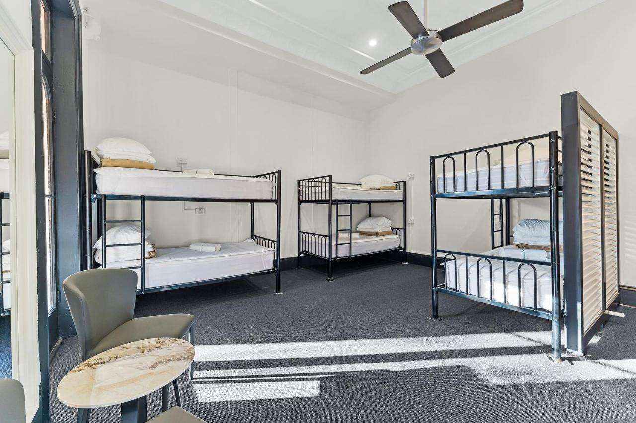 London Plane Backpackers Hostel Sydney Exterior photo