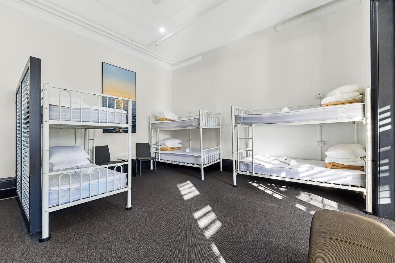 London Plane Backpackers Hostel Sydney Exterior photo