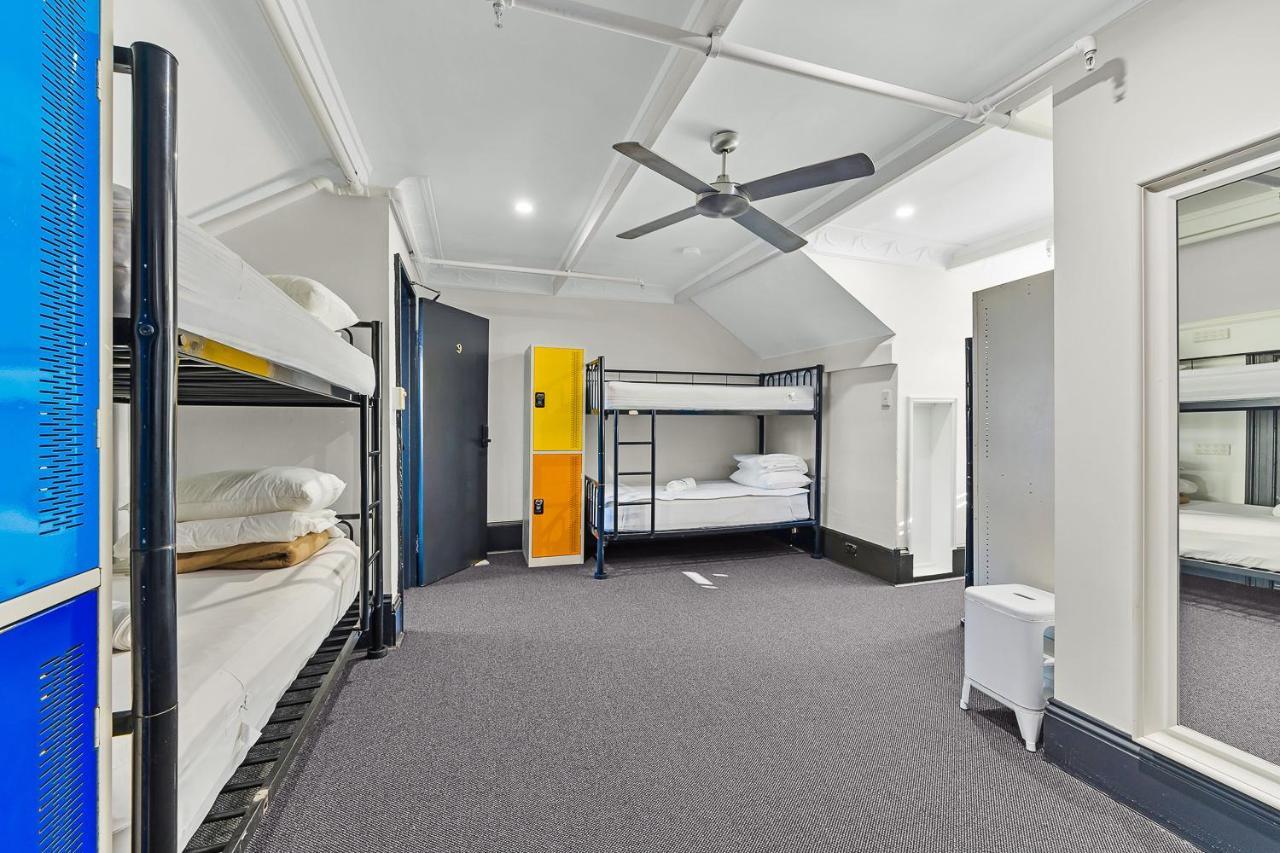 London Plane Backpackers Hostel Sydney Exterior photo