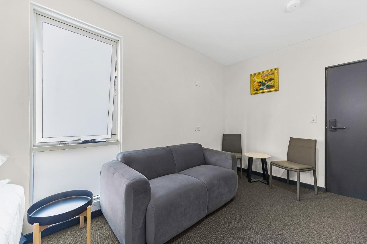 London Plane Backpackers Hostel Sydney Exterior photo
